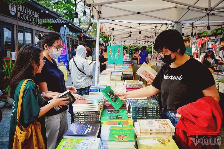 Book Festival: "Opening up the world of knowledge"