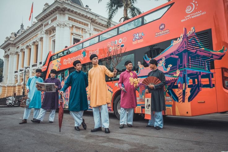 Ao Dai Festival: "Traditional colors"